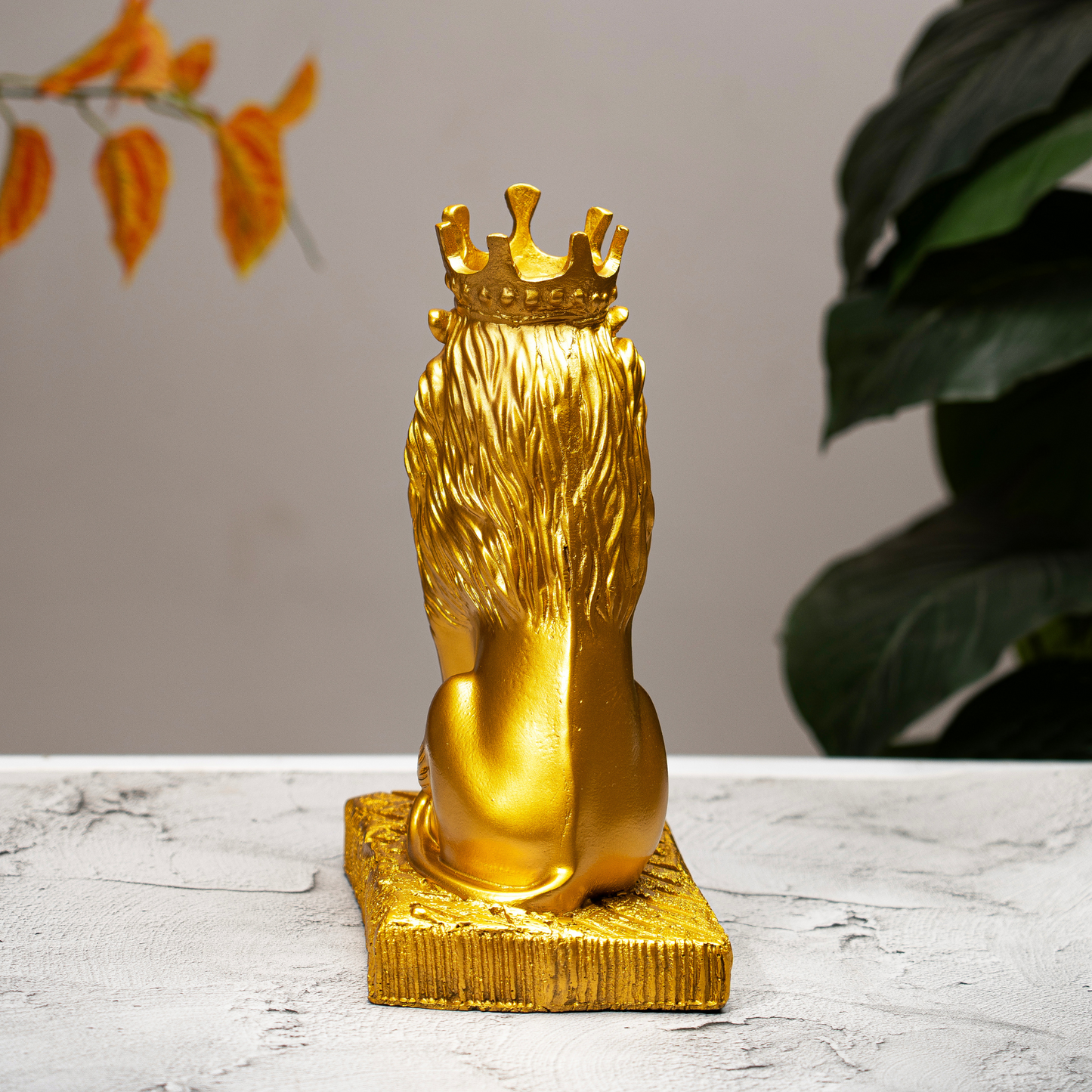Crown Lion Idol