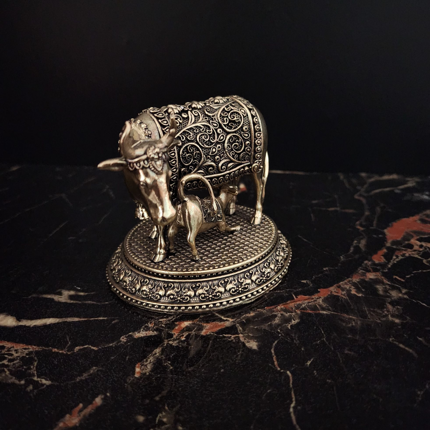 Brass Kamdhenu Cow & Calf Idol (2.3 Inches)